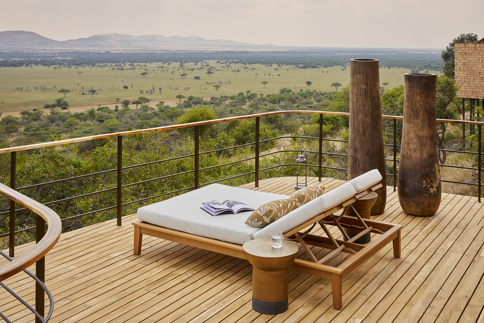 Laba Grumeti Art Lodge: Die Terrasse einer Safari Suite Laba Grumeti Art Lodge: Die Terrasse einer Safari Suite