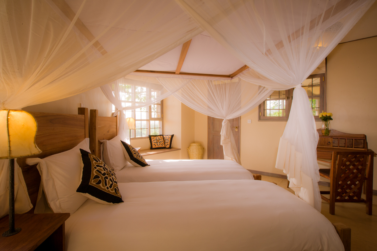 Machweo Wellness Retreat: Twin-Betten in der Cottage-Suite machweo, machweo wellness retreat, arusha, arusha nationalpark, axel janssens, janssens, cottage suite, twin betten, afrikarma, afrikarma safaris, afrikarma safaris - wildnis. hautnah., afrikarma.de