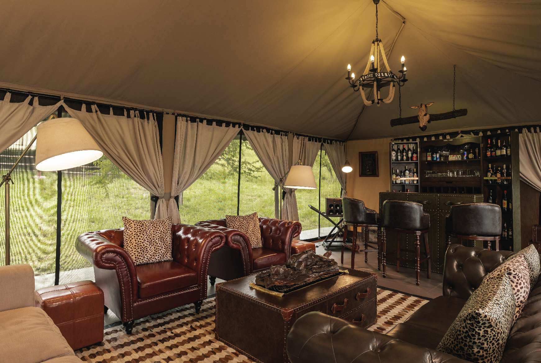 Ole Serai Luxury Camp - Seronera: Lounge und Bar Ole Serai Luxury Camp - Seronera: Lounge und Bar