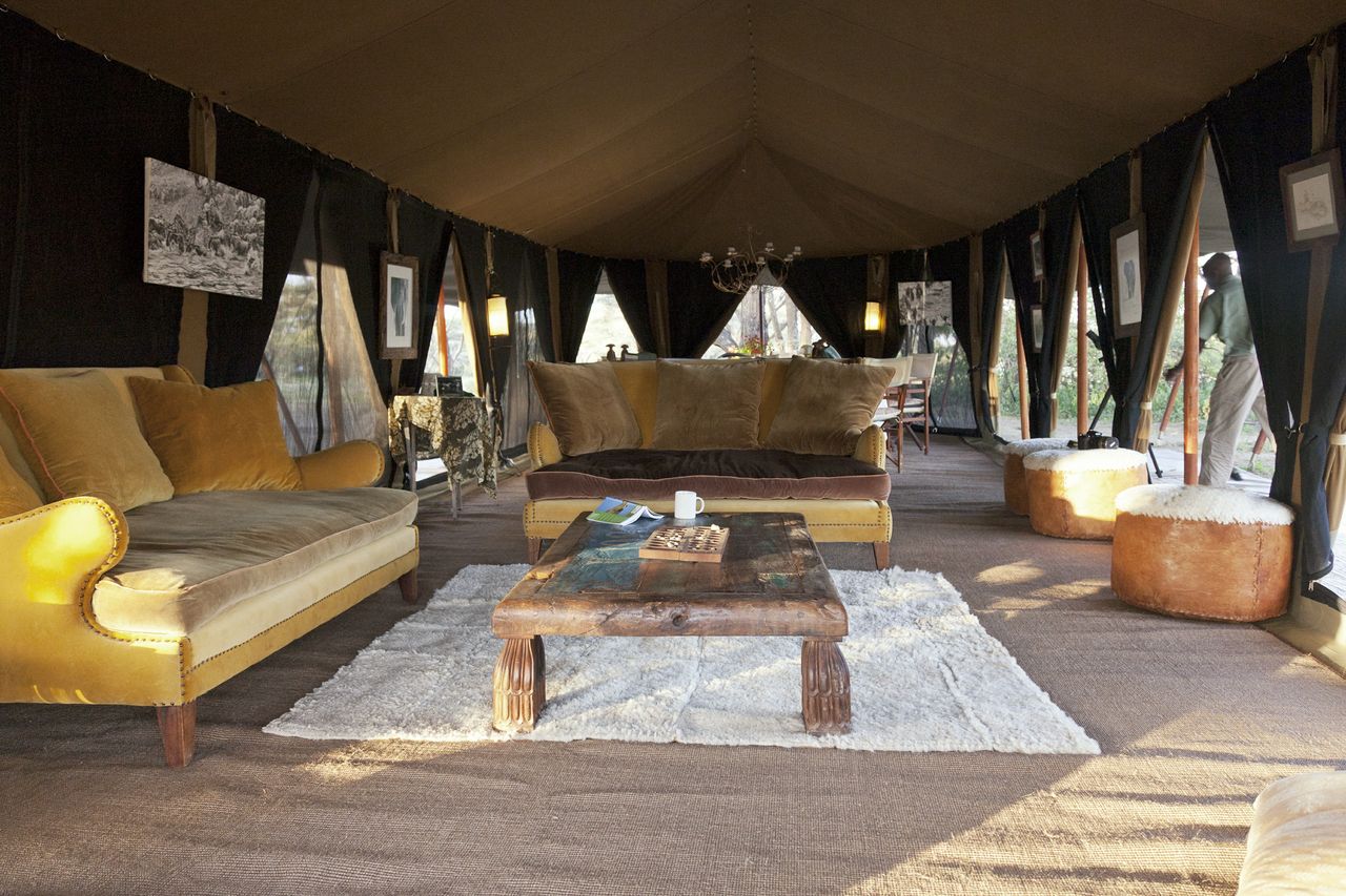 Serian Serengeti South: Lounge afrikarma, afrikarma Safaris, afrikarma.de, Serian Serengeti South, Hauptgebäude, Hauptzelt, Lounge, Dinner, Safari