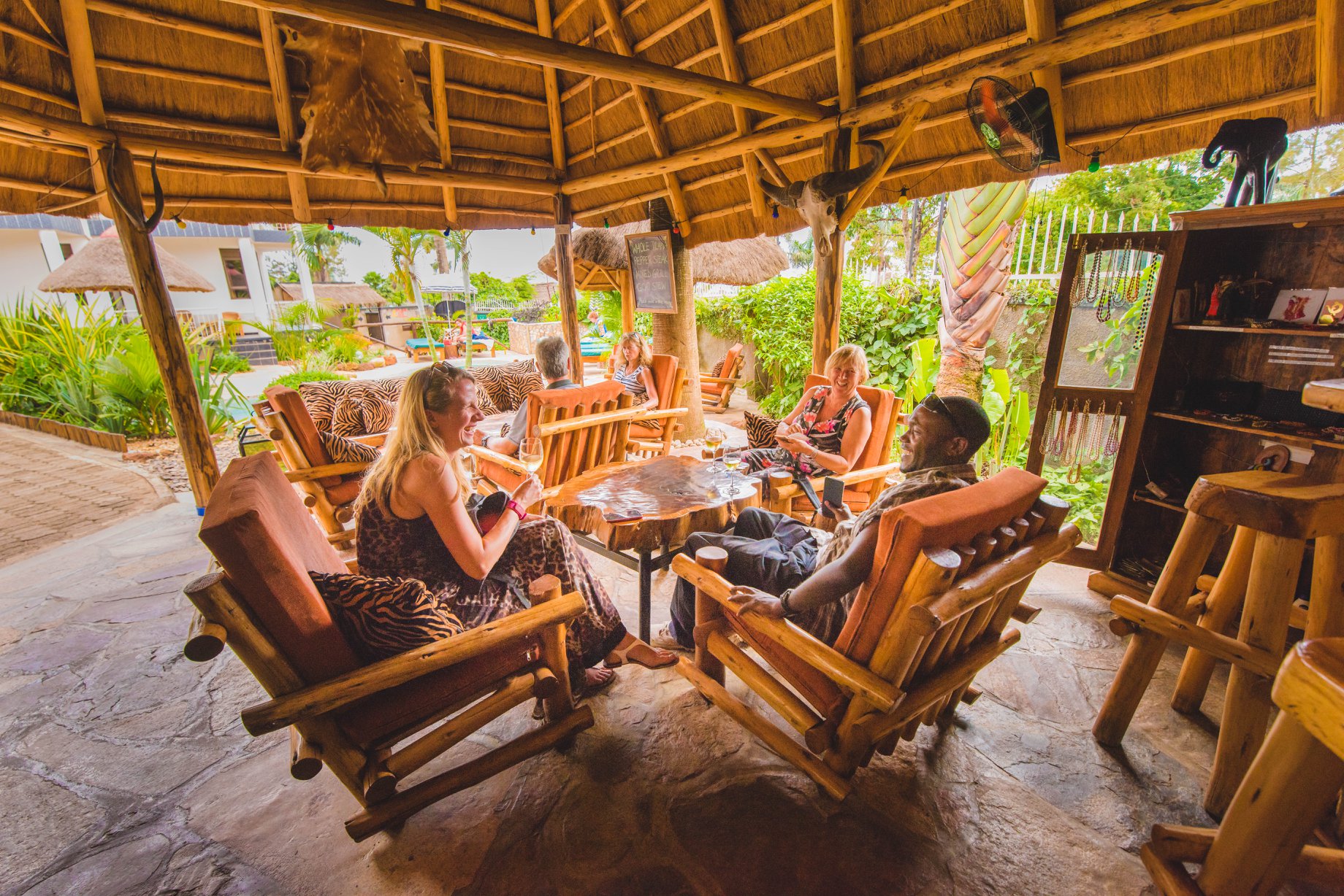 2 Friends Beach Hotel, Lake Victoria, Lounge, Sessel