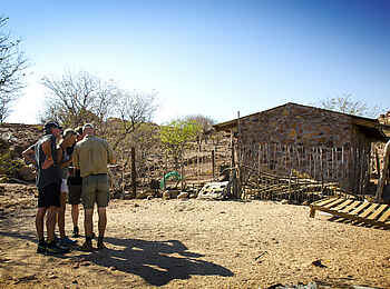 Ozondjou Trails: Gäste erkunden die Gegend