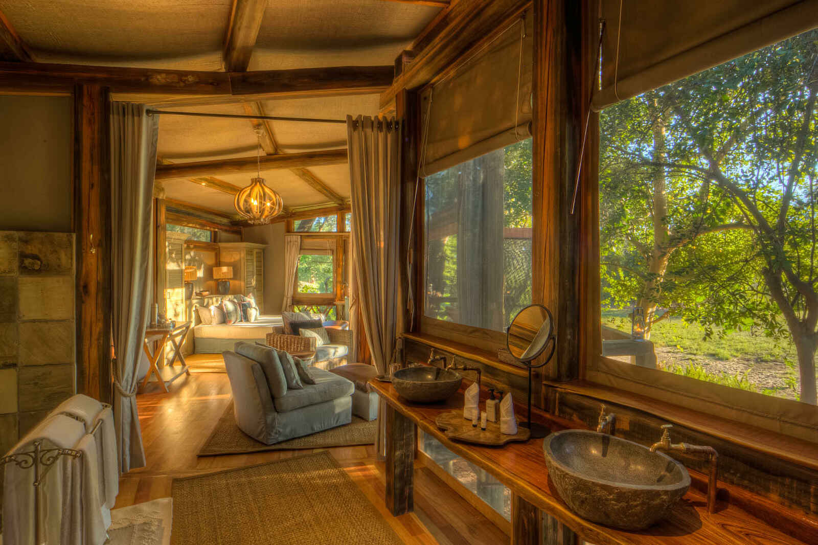 Camp Okavango: Safariy Suite Blick hinein Camp Okavango: Safariy Suite Blick hinein