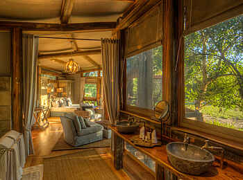 Camp Okavango: Safariy Suite Blick hinein Camp Okavango: Safariy Suite Blick hinein