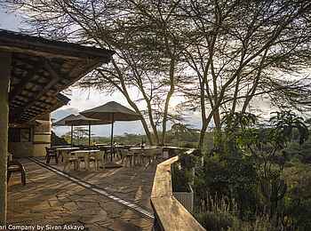 Hatari Lodge: Haupthaus-Terrasse