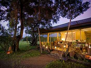 Kicheche Mara Camp: Lounge im Sonnenuntergang Kicheche Mara Camp: Lounge im Sonnenuntergang