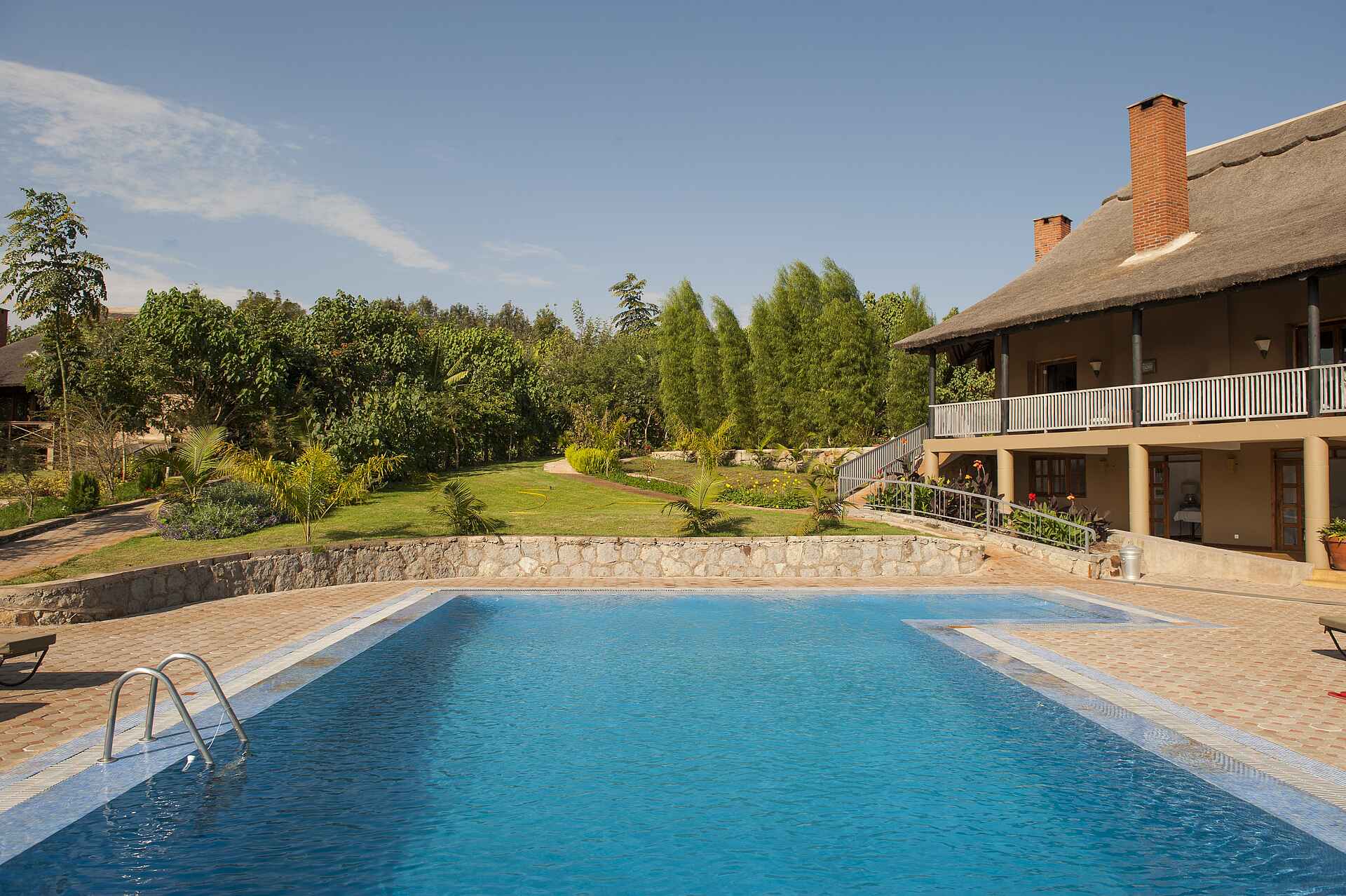 Kitela Lodge: Swimmingpool karatu, kitela lodge, ngorongoro conservation area, tanganyika wilderness camps, garten, swimmingpool, afrikarma, afrikarma safaris, afrikarma safaris - wildnis. hautnah., afrikarma.de