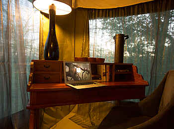 Naona Moru Camp: Schreibtisch