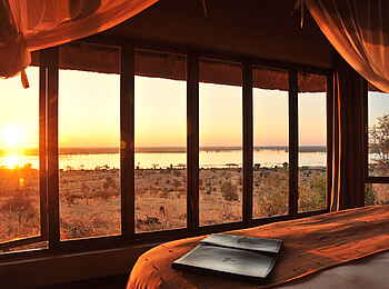 Ngoma Safari Lodge: Sonnenuntergang von der Suite aus gesehen Ngoma Safari Lodge: Sonnenuntergang von der Suite aus gesehen