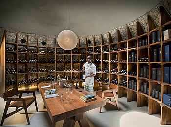 Time + Tide Miavana: Weinkeller