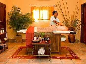 Islands of Siankaba: Massage Islands of Siankaba: Massage