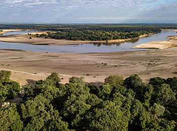Luambe Horizons Camp: Die Landschaft um das Camp aus der Vogelperspektive