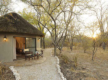 Onguma Forest Camp: Gästebungalow