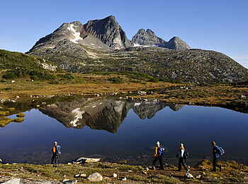 Tweedsmuir Park Lodge: Wanderung in den umliegenden Bergen