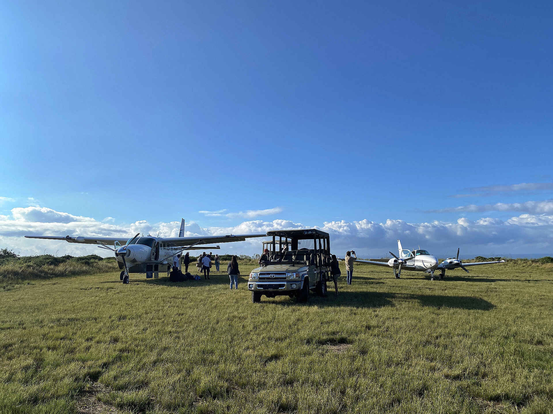 GweGwe Beach Lodge: Ankunft am Flugplatz