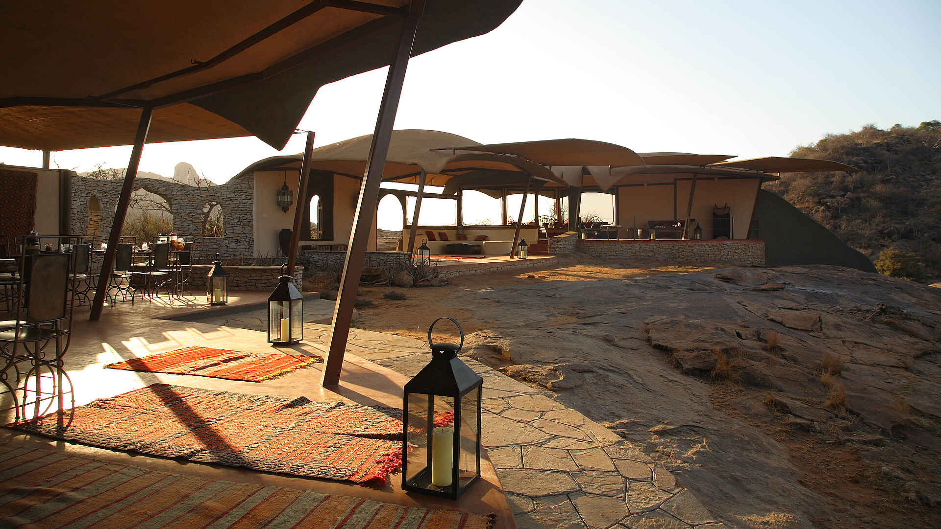 5 sterne, auszeichnung, award, birding, elefant, familie, gerenuk, giraffe, giraffengazelle, grevyzebra, kalama, kalama airstrip, kalama conservancy, kalama-schutzgebiet, kenia, kenya, kinder, kultur, leopard, lion watch programme, löwe, luxuriös, luxus, masai mara, nachhaltigkeit, nachtpirschfahrten, netzgiraffe, nordkenia, north kenya, northern kenya, oryx, oryx airstrip, ostafrikanische oryx, privat, private reserve, privatreservat, riccardo orizo, safari, samburu, samburu 5, samburu five, samburu national park, samburu-gebiet, samburu-land, samburu-nationalpark, saruni, saruni samburu, saruni samburu camp, saruni samburu lodge, selbstfahrer, somalistrauss, spa, strauss, vollpension, zebra, anlage, ansicht, central facilities, gebäude, hauptgebäude, haupthaus, kudu house, main area, main building, zentrale einrichtungen