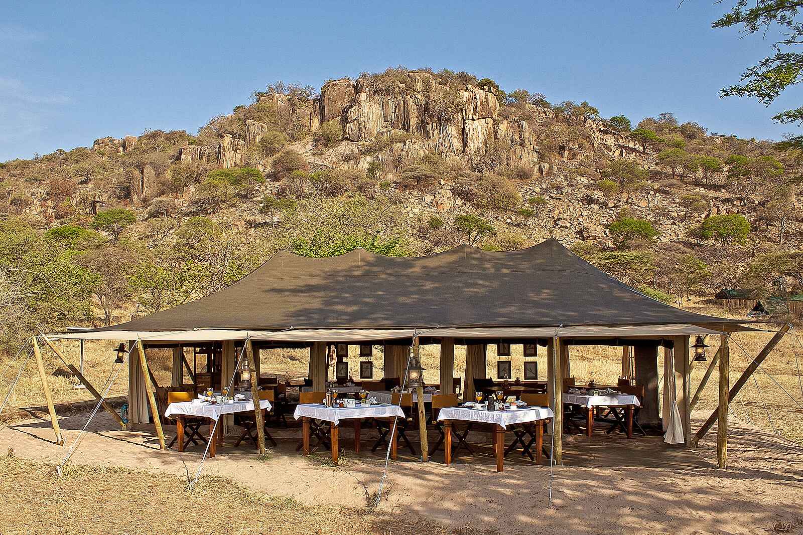 Serengeti Pioneer Camp: Das Speisezelt Serengeti Pioneer Camp: Das Speisezelt
