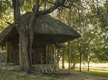 Thamalakane River Lodge: Außenansicht Chalet