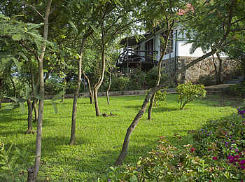 Bashay Rift Lodge: Blick über den Rasen Bashay Rift Lodge: Blick über den Rasen