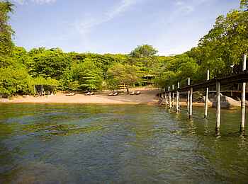 Mumbo Island Camp: Blick zum Inselstrand
