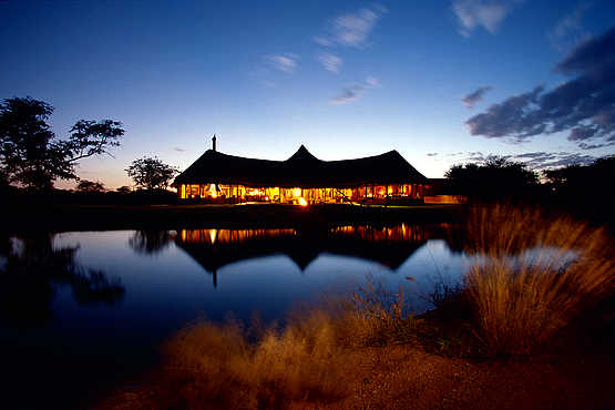 Okonjima Bush Camp: Abendstimmung Okonjima Bush Camp: Abendstimmung
