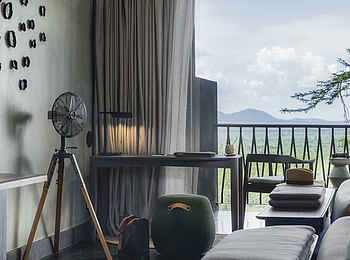 Serengeti Explorer: Der Schreibtisch Serengeti Explorer: Der Schreibtisch