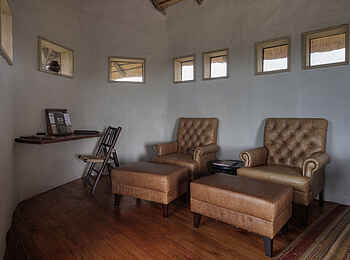 Tau Pan Camp: Sessel