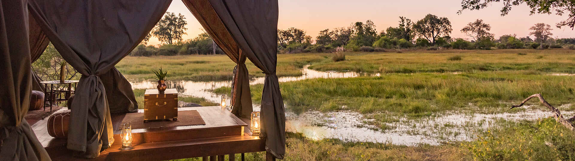 Duke's Camp: Private Terrasse mit Blick aufs Okavangodelta