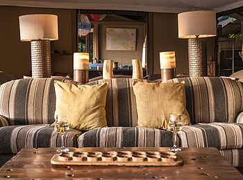 Governors' Il Moran Camp: Sofa