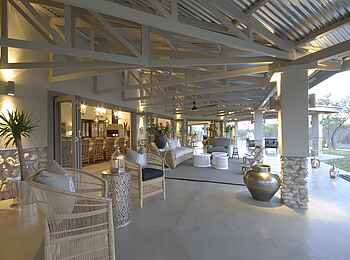 Mushara Outpost: Vordach und Veranda