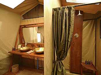 Olakira Camp: Badezimmer Olakira Camp: Badezimmer