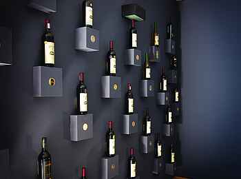 L'Avenir Country Lodge: Wein-Display L'Avenir Country Lodge: Wein-Display