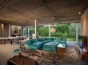 Time + Tide Miavana: Private Lounge