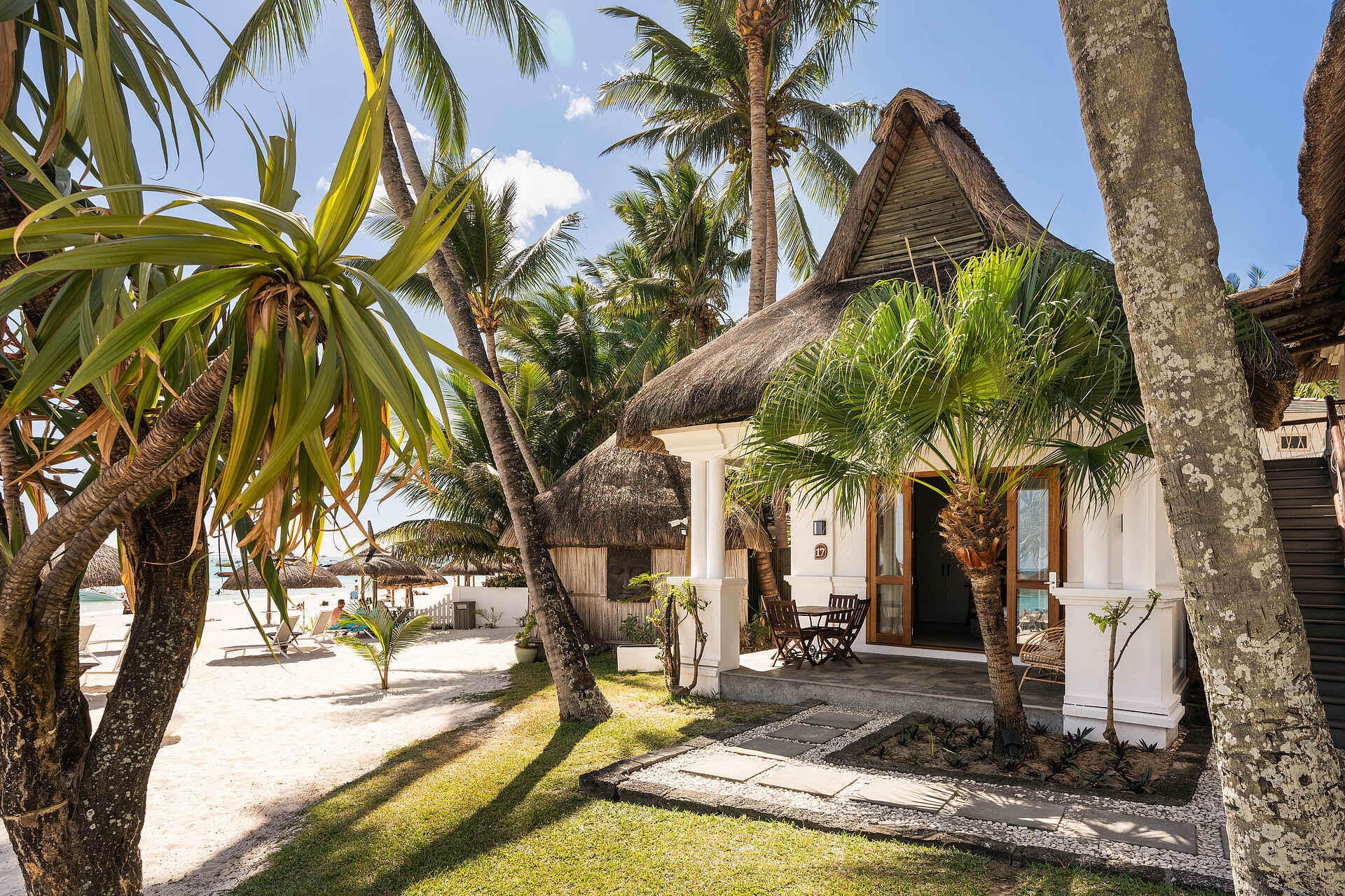 Constance Sakoa Boutik: Deluxe Beachfront Suite Terrasse Constance Sakoa Boutik: Deluxe Beachfront Suite Terrasse