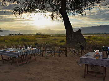 Ruwesi Canoe Trail: Früh morgens Ruwesi Canoe Trail: Früh morgens