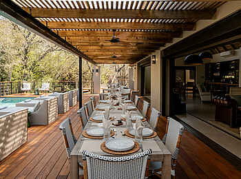 Simbambili Game Lodge: Dinner