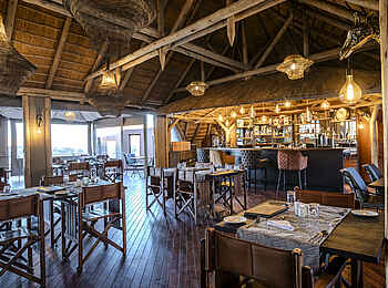 Twyfelfontein Adventure Camp: Blick in das Restaurant Twyfelfontein Adventure Camp: Blick in das Restaurant