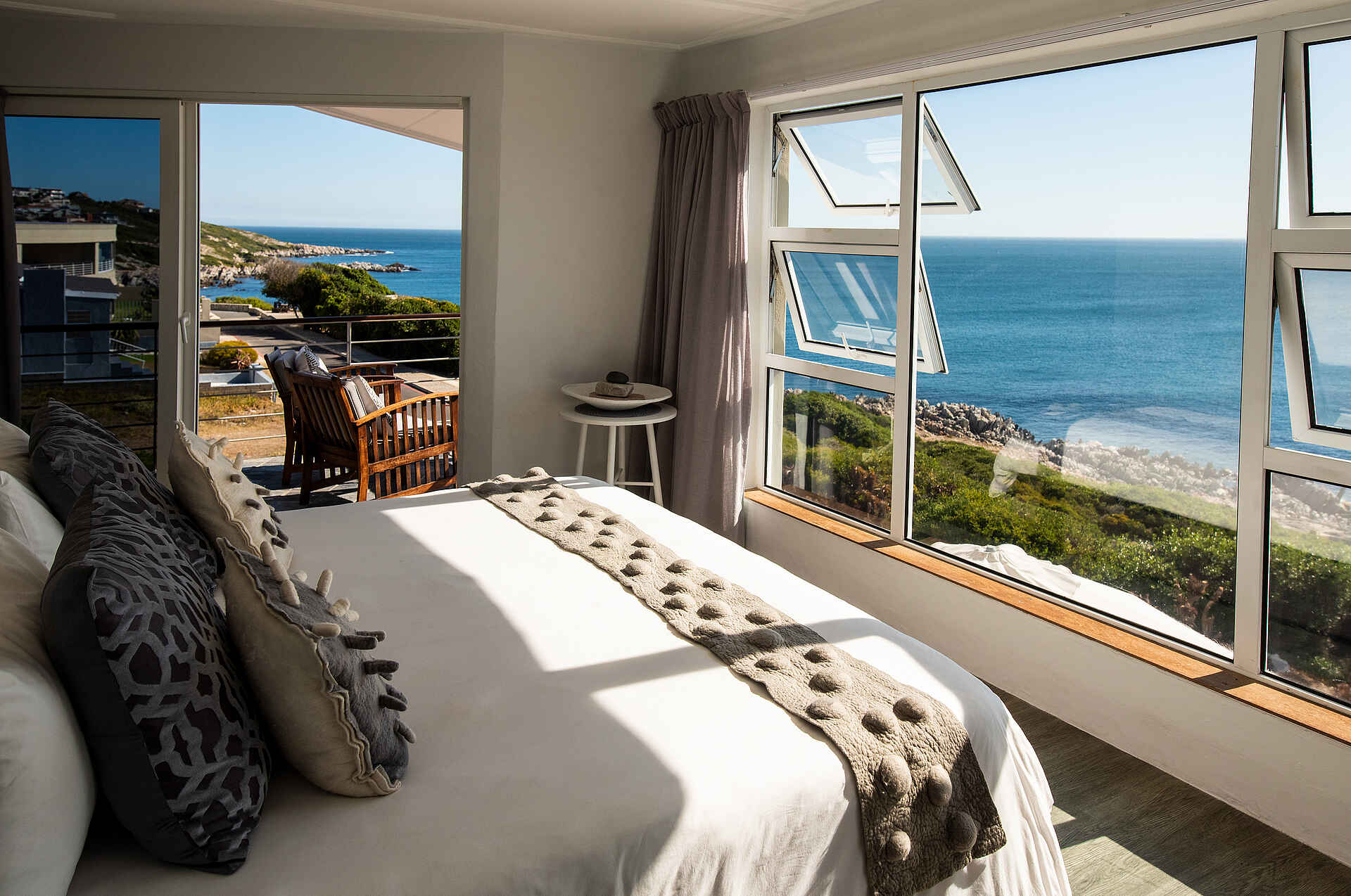 Whalesong Lodge: Die Honeymoon Suite mit beeindruckender Aussicht