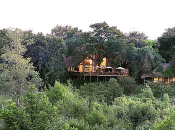 Londolozi Varty Camp: Außenansicht der Hauptlodge