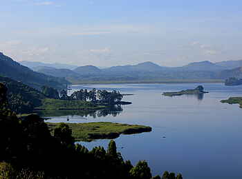 Chameleon Hills Lodge: Der traumhafte Lake Mutanda