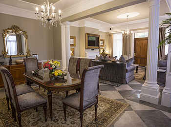 Fairlawns Boutique Hotel & Spa: Maison Spa Suite Lounge