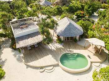 Zanzibar White Sand Luxury Villas: Sicht auf die Villen und Pool Zanzibar White Sand Luxury Villas: Sicht auf die Villen und Pool