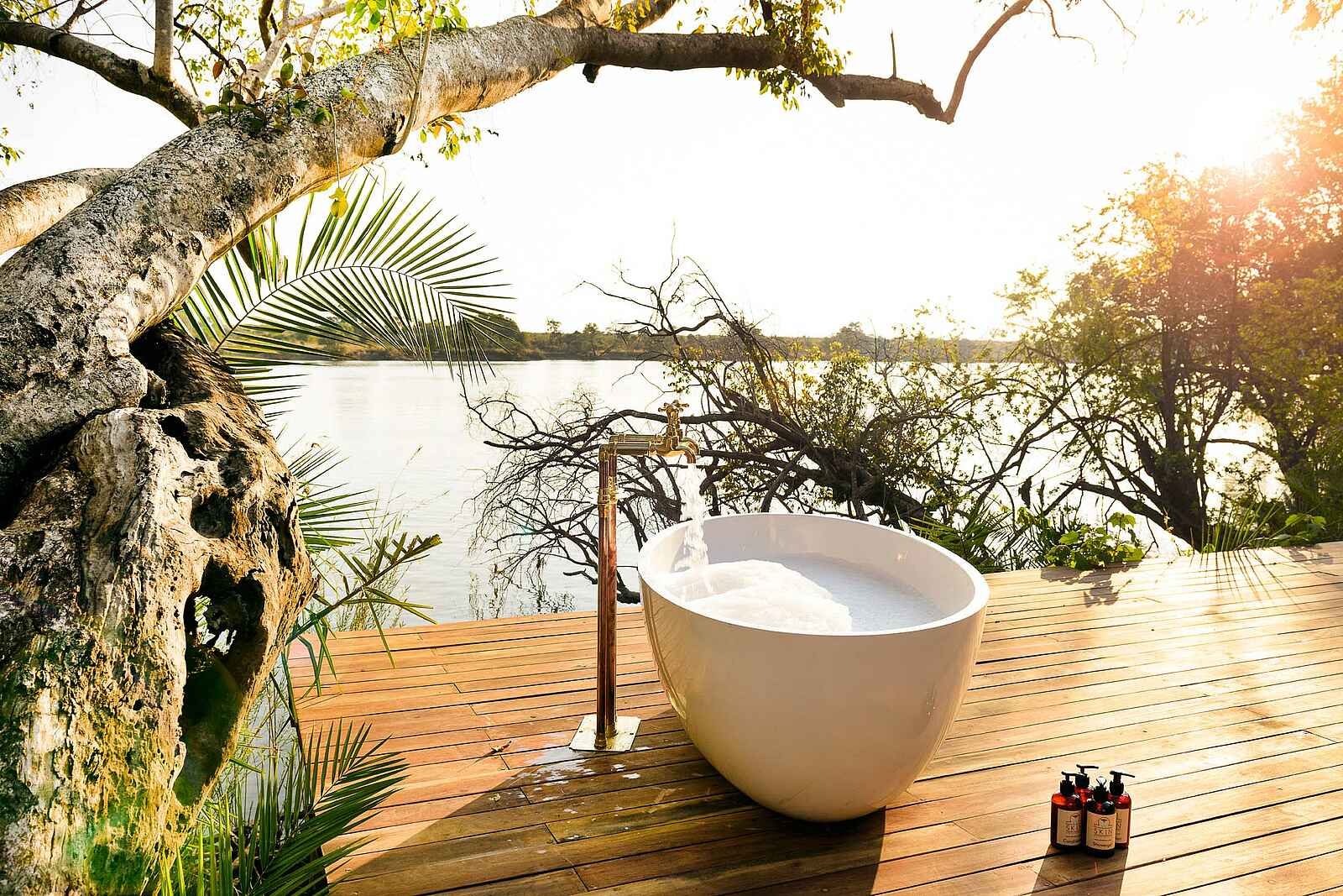 Ila Safari Lodge: Outdoor-Wanne Ila Safari Lodge: Outdoor-Wanne