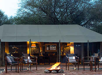 Chem Chem Lodge: Speisesaal vom Little Chem Chem Chem Chem Lodge: Speisesaal vom Little Chem Chem