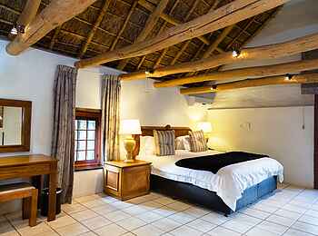 Grande Roche Hotel: Schlafzimmer einer Duplex Suite