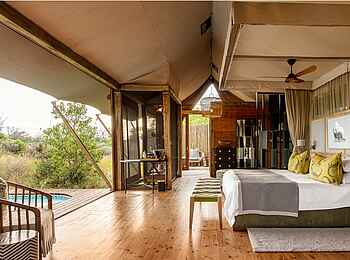 Tuludi Camp: Blick nach draußen Tuludi Camp: Blick nach draußen