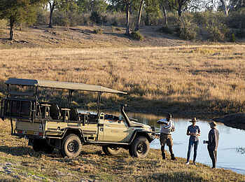 Linyanti Expeditions: Game Drive Linyanti Expeditions: Game Drive