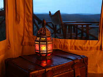 Mihingo Lodge: Gästezimmer Lampe Mihingo Lodge: Gästezimmer Lampe