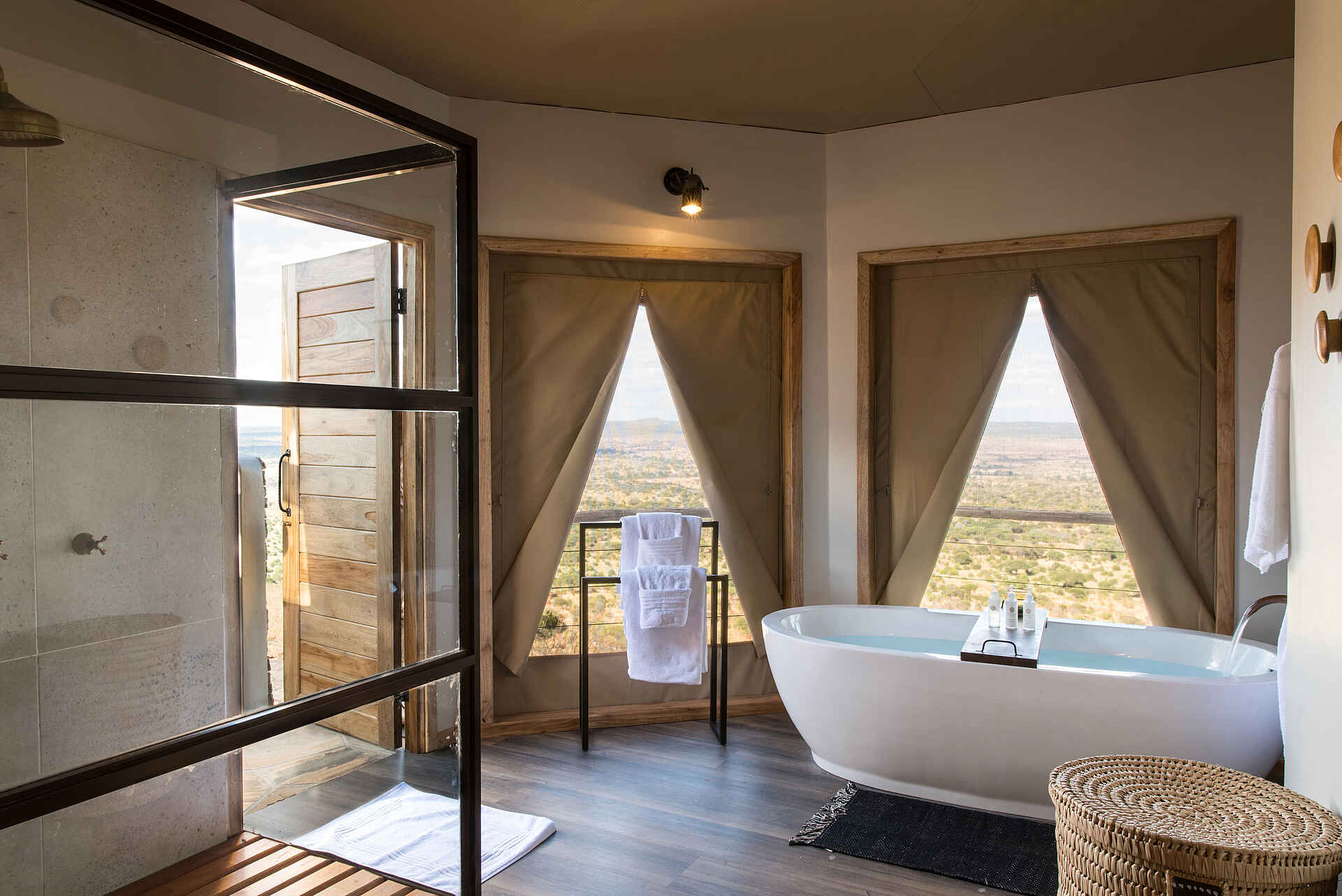 Lemala Mpingo Ridge Lodge: Badezimmer