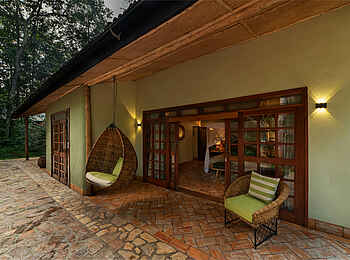 Primate Lodge Kibale: Die Veranda des Honeymoon Cottage